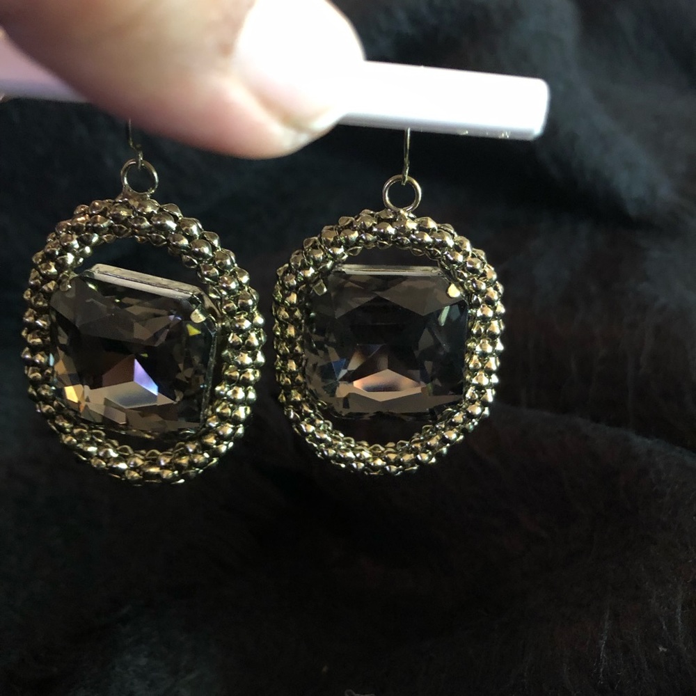 BP statement earrings - Picture 5 of 5